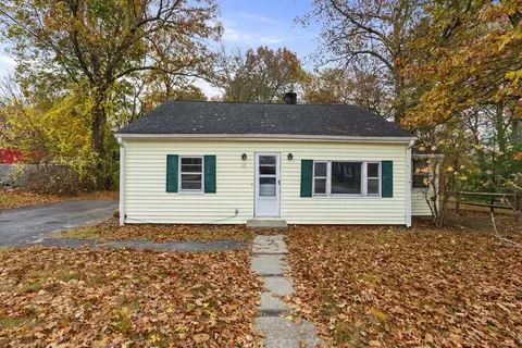 18 Long Lake Rd, Littleton, MA 01460