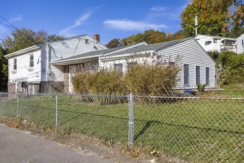 69 Dale St, Revere, MA 02151