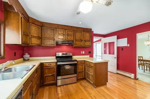 38 Matthies St, Beverly, MA 01915 photo 9