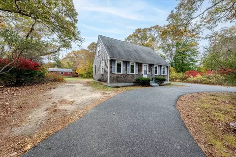 263 Old Barnstable Rd, Falmouth, MA 02536