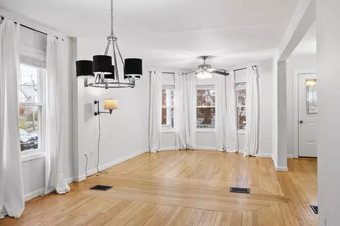 Living - 18 Appleton Ave #2, Beverly, MA 01915 photo 5 of 5