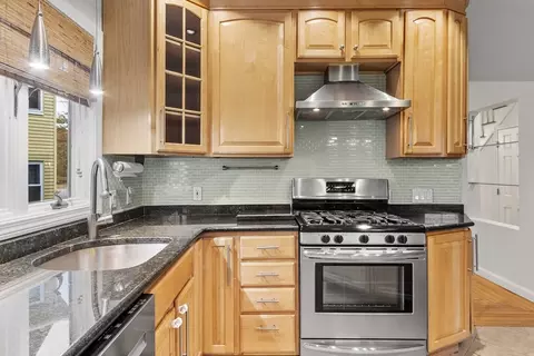 Kitchen - 18 Appleton Ave #2, Beverly, MA 01915 photo 5 of 7