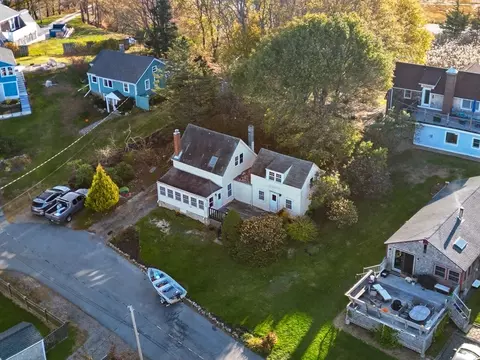 15 Eagle Hill Rd, Ipswich, MA 01938
