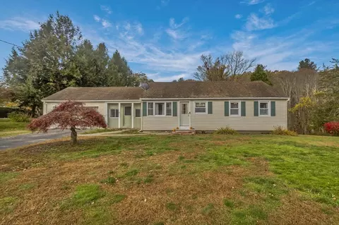 17 Bonnie View Rd, Southwick, MA 01077