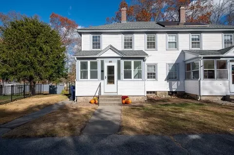 5 Summit St #5, Whitinsville, MA 01588