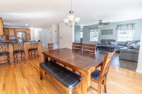 58 Eagle Dr, Dudley, MA 01571 photo 6