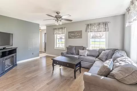 58 Eagle Dr, Dudley, MA 01571 photo 12