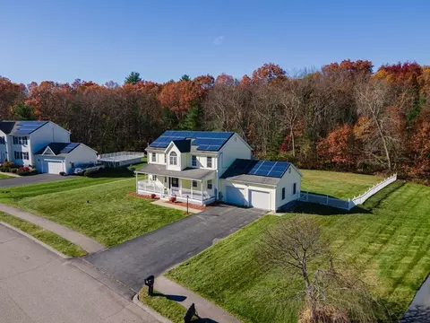 58 Eagle Dr, Dudley, MA 01571 photo 2