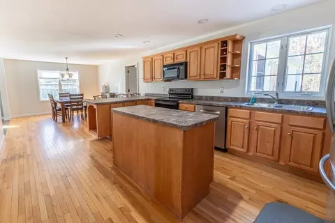 58 Eagle Dr, Dudley, MA 01571 photo 9