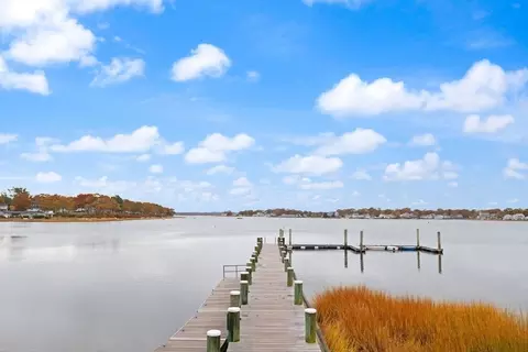 View/Area - 10 Oak St, Wareham, MA 02571 photo 3 of 3