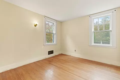 Bedroom - 10 Oak St, Wareham, MA 02571 photo 3 of 8