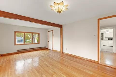 Living - 10 Oak St, Wareham, MA 02571 photo 4 of 5