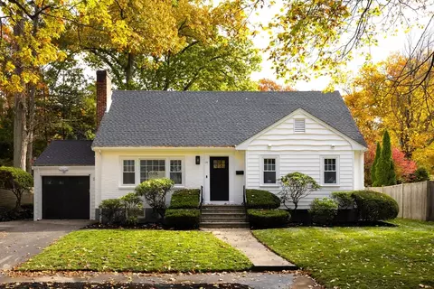 14 Rolling Ln, Newton, MA 02467