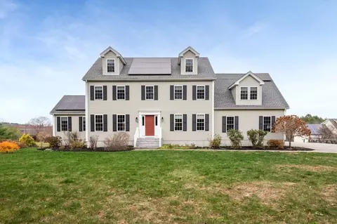 86 Middle St, West Newbury, MA 01985