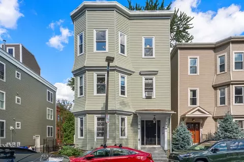 32 Forbes St, Boston, MA 02130