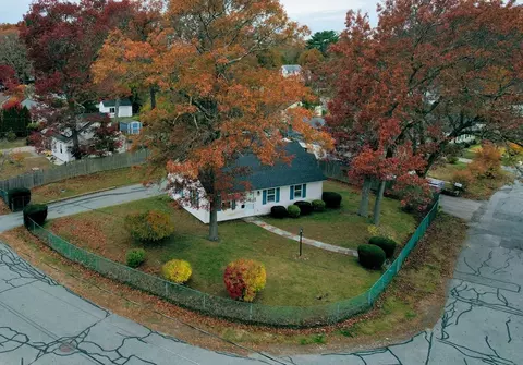 229 Stoughton St, Stoughton, MA 02072