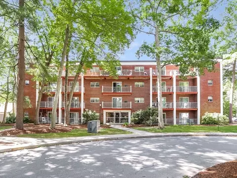 55 Greentree #19, Weymouth, MA 02190