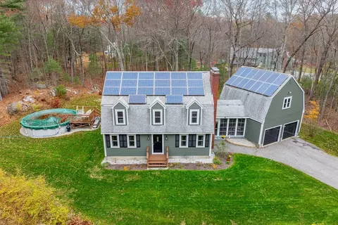 53 Asylum St, Mendon, MA 01756 photo 3