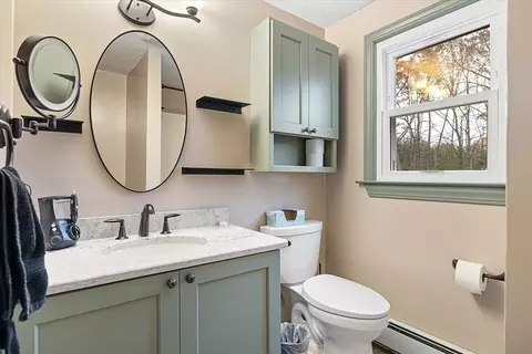 53 Asylum St, Mendon, MA 01756 photo 22
