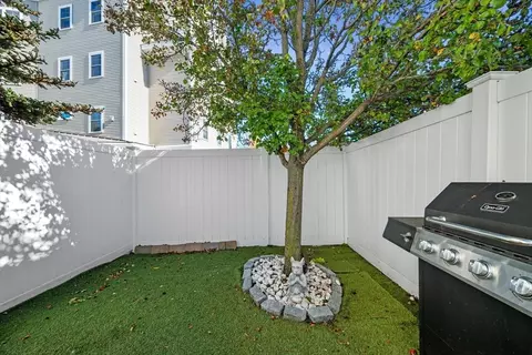 133 Eastern Ave #8, Lynn, MA 01902 photo 32