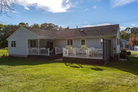 1739 Meridian St, Fall River, MA 02720 photo 4