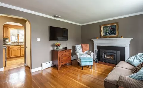 1739 Meridian St, Fall River, MA 02720 photo 9