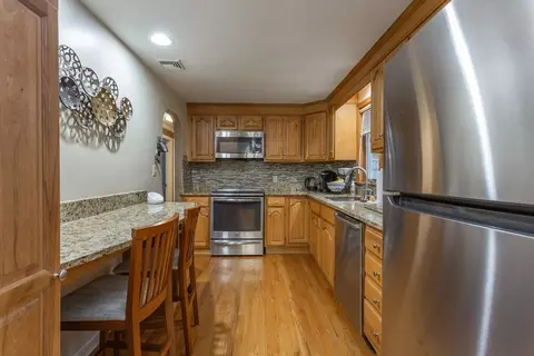 1739 Meridian St, Fall River, MA 02720 photo 11