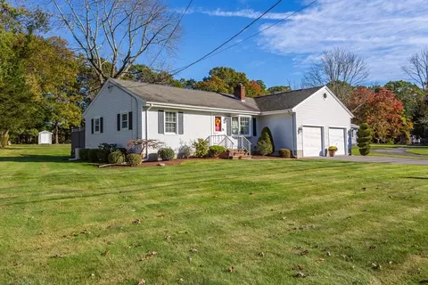 1739 Meridian St, Fall River, MA 02720 photo 2