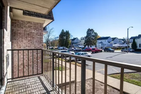 Exterior - 40 High St #207, Dedham, MA 02026 photo 6 of 7
