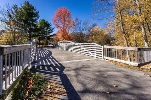 Exterior - 1 Florida Ct #3, Maynard, MA 01754 photo 4 of 4