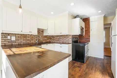 Kitchen - 1 Florida Ct #3, Maynard, MA 01754 photo 1 of 4