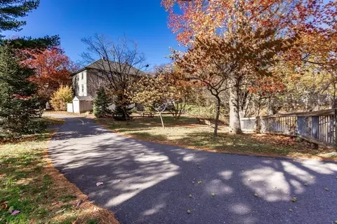Exterior - 1 Florida Ct #3, Maynard, MA 01754 photo 3 of 4