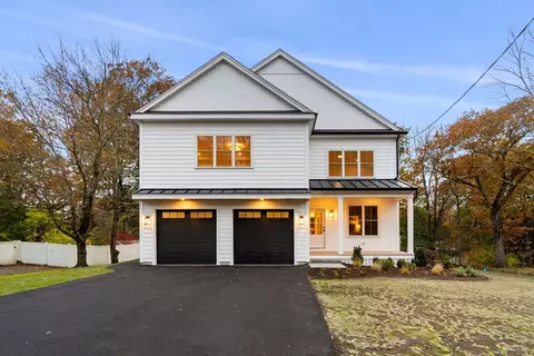 28 Martin Rd, Reading, MA 01867
