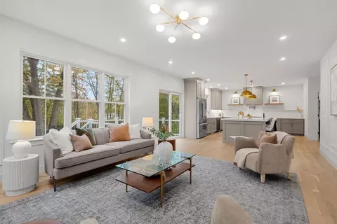 28 Martin Rd, Reading, MA 01867 photo 2