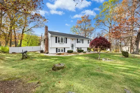 24 Ridge Rd, Shrewsbury, MA 01545