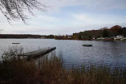 27 Taft Ave, Mendon, MA 01756 photo 8