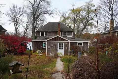27 Taft Ave, Mendon, MA 01756 photo 5
