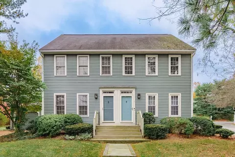 3 Brookdale Cir #3, Shrewsbury, MA 01545