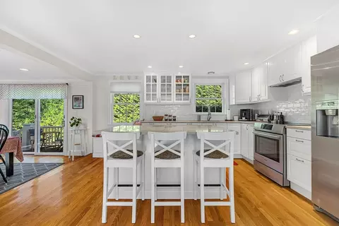 14 Twitchell St, Wellesley, MA 02481 photo 3