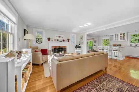 14 Twitchell St, Wellesley, MA 02481 photo 5