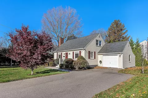 14 Twitchell St, Wellesley, MA 02481 photo 2