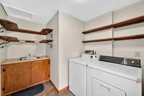 884 Parker St, Springfield, MA 01129 photo 20