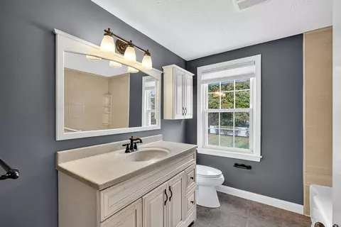 884 Parker St, Springfield, MA 01129 photo 22