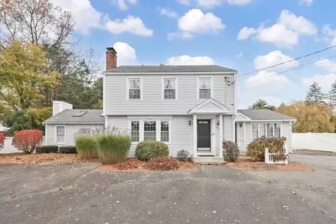 884 Parker St, Springfield, MA 01129 photo 2