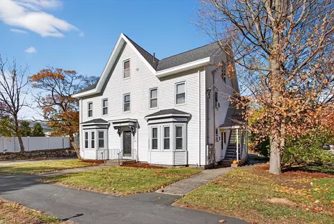 24 Mechanic St, Foxboro, MA 02035