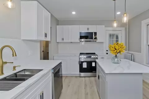 90 Cambridge St, Springfield, MA 01109 photo 13