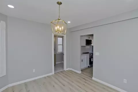 90 Cambridge St, Springfield, MA 01109 photo 8