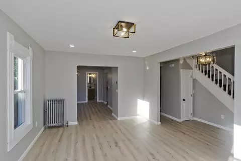 90 Cambridge St, Springfield, MA 01109 photo 3