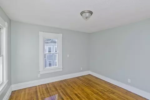 90 Cambridge St, Springfield, MA 01109 photo 17