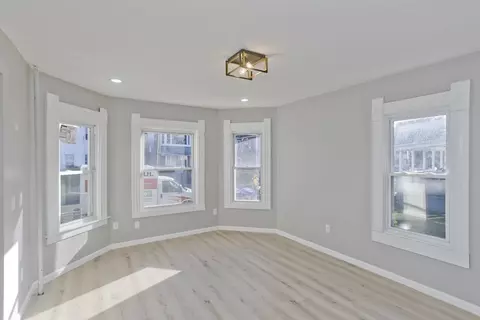 90 Cambridge St, Springfield, MA 01109 photo 5